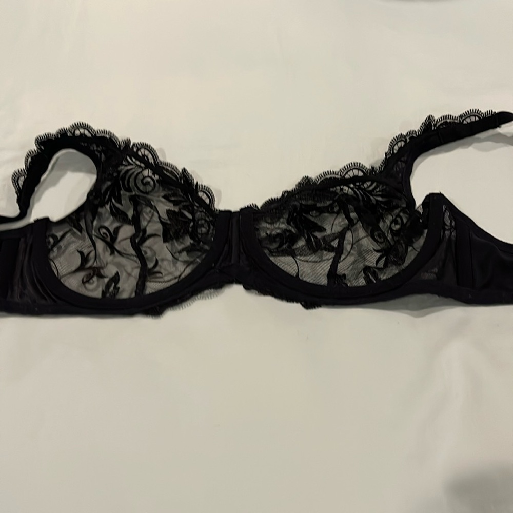 Like new Soma Sheer Lace Bra - Black